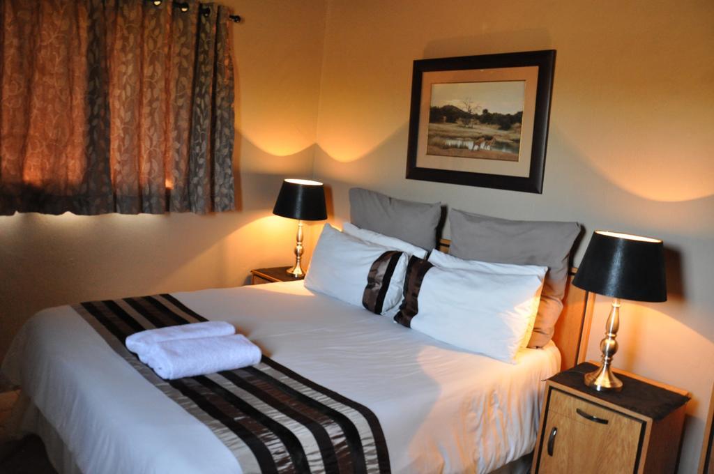 Ukutula Lion Lodge Beestekraal  Room photo