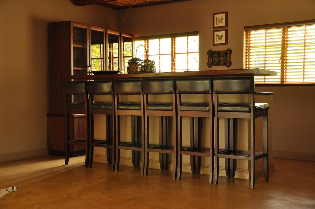 Ukutula Lion Lodge Beestekraal  Room photo