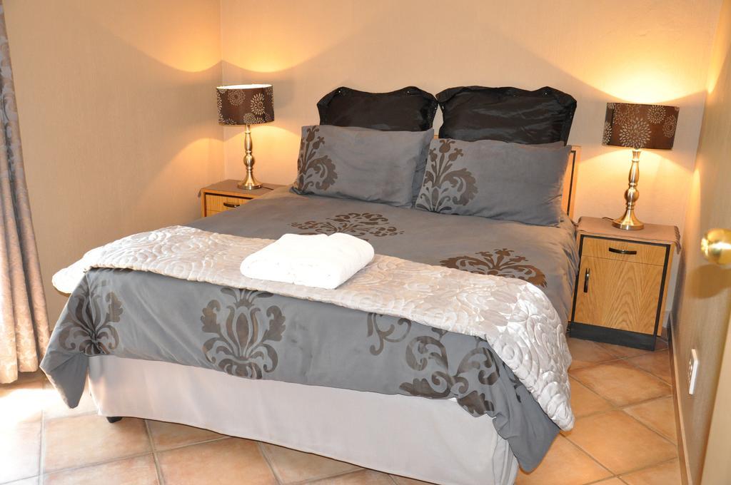 Ukutula Lion Lodge Beestekraal  Room photo